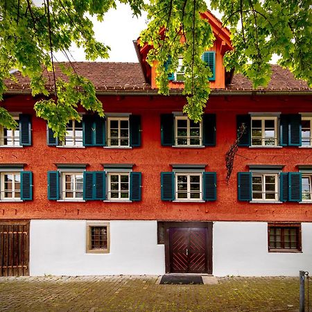 Crimson Cottage Apartments Dornbirn Bagian luar foto