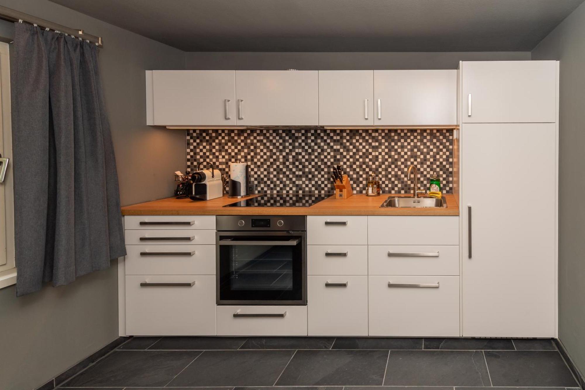 Crimson Cottage Apartments Dornbirn Bagian luar foto