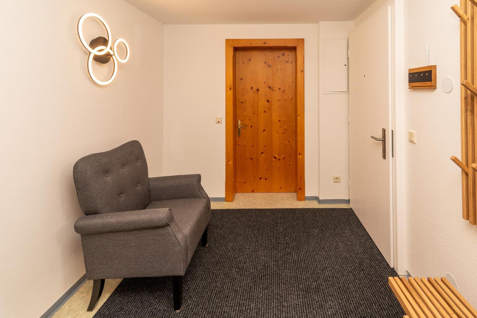 Crimson Cottage Apartments Dornbirn Bagian luar foto