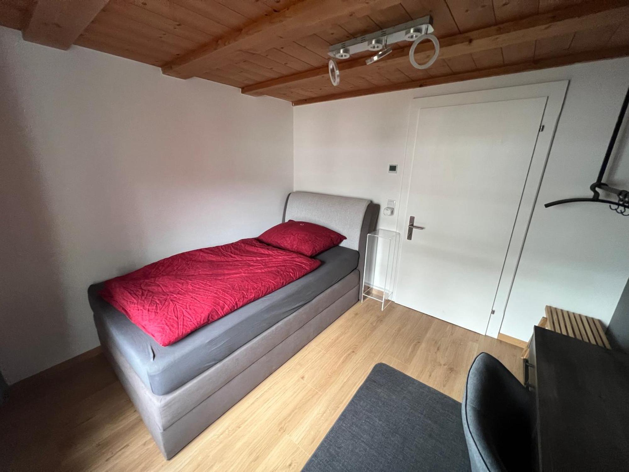 Crimson Cottage Apartments Dornbirn Bagian luar foto