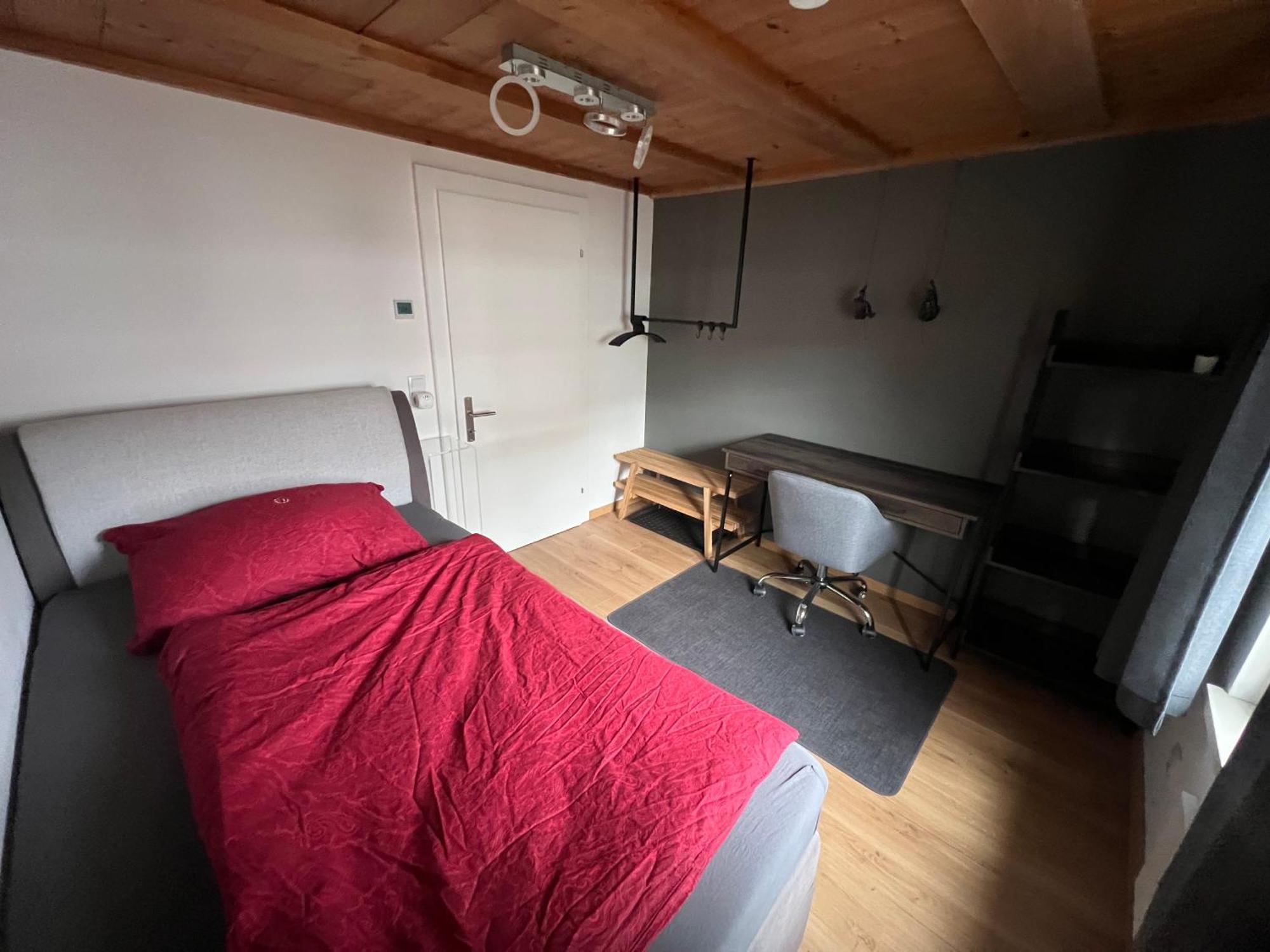 Crimson Cottage Apartments Dornbirn Bagian luar foto