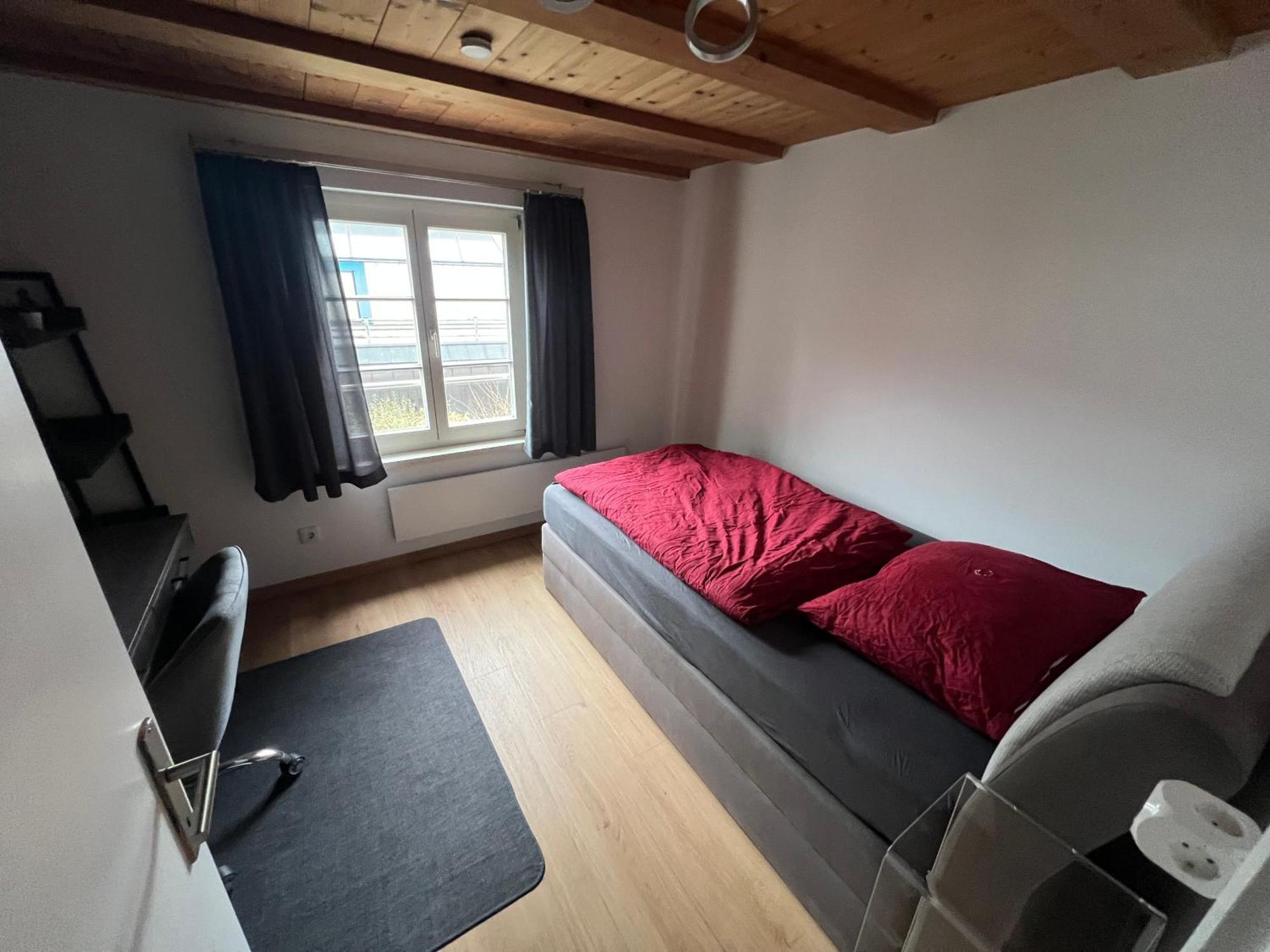 Crimson Cottage Apartments Dornbirn Bagian luar foto