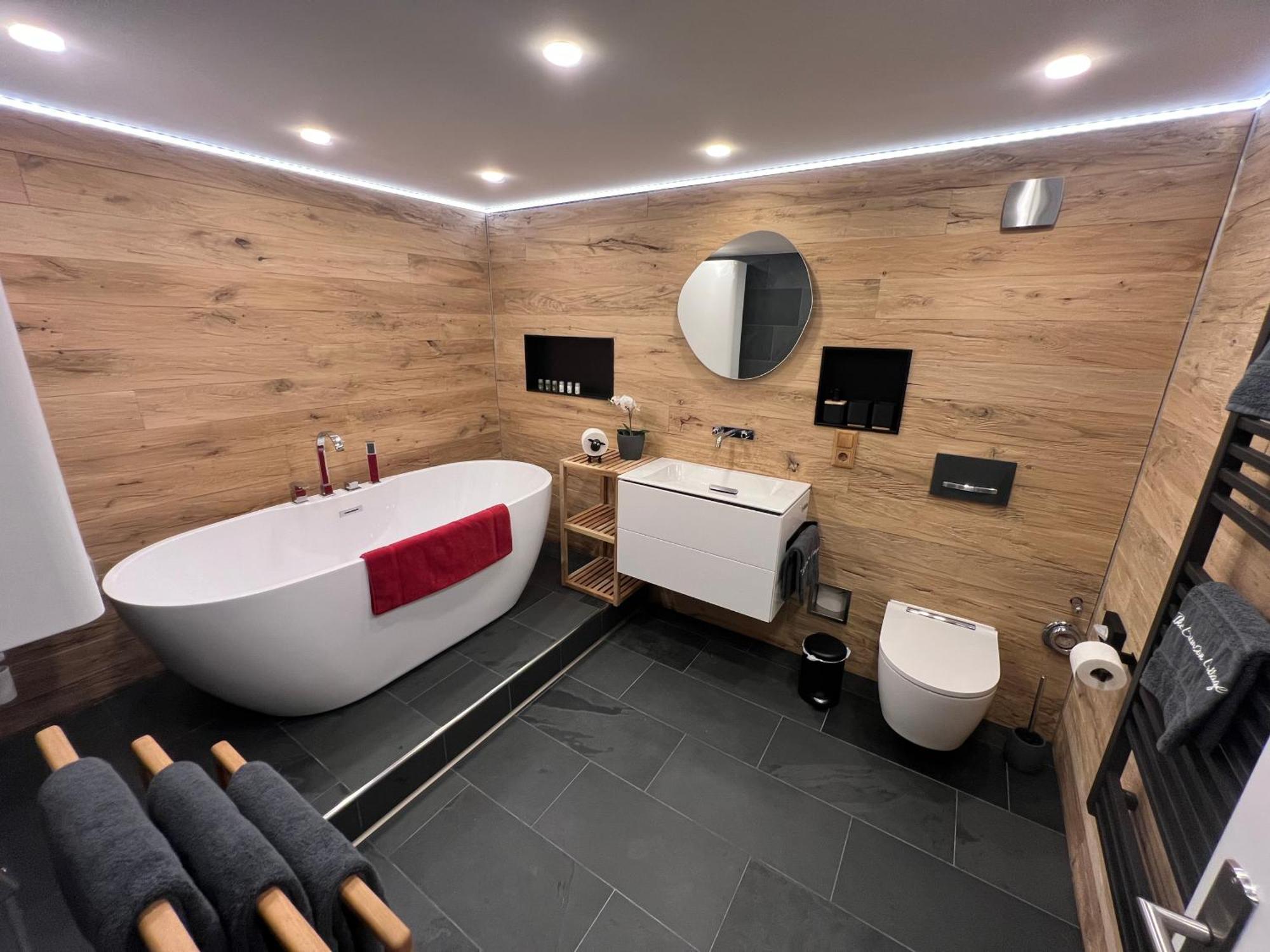 Crimson Cottage Apartments Dornbirn Bagian luar foto